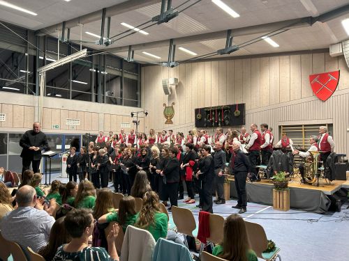 Chor und Orchester